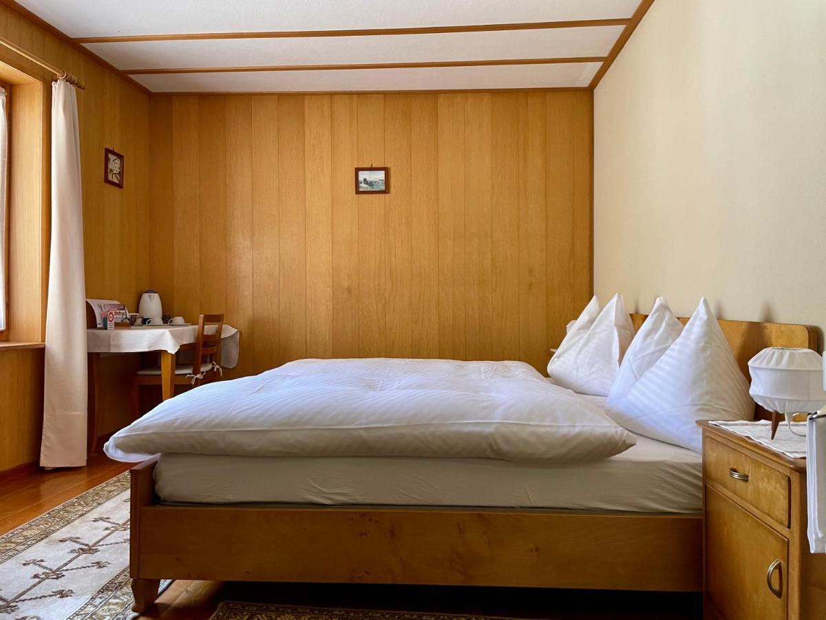 Pensione Capelli Poschiavo Bagian luar foto