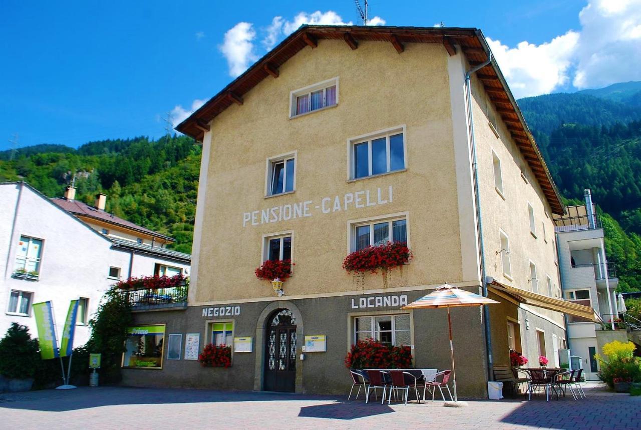 Pensione Capelli Poschiavo Bagian luar foto